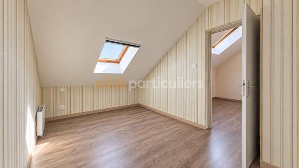 Vente
                Appartement52,52 m² - 3 Pièces -
                    LA ROCHE SUR YON (85000)