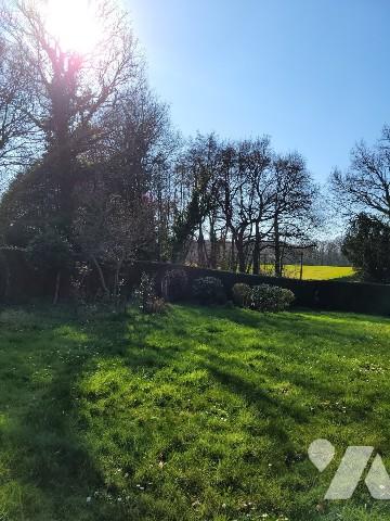 Maison en pierre et dépendances