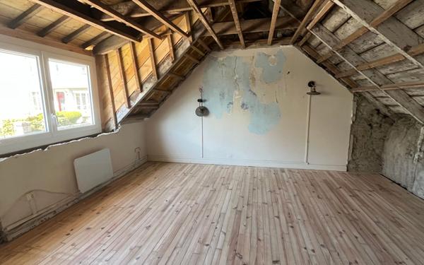 Maison à vendre    1 pièce • 56 m2 Maël-Carhaix