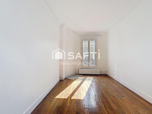 3P DERNIER ÉTAGE LUMINEUX ET TRAVERSANT