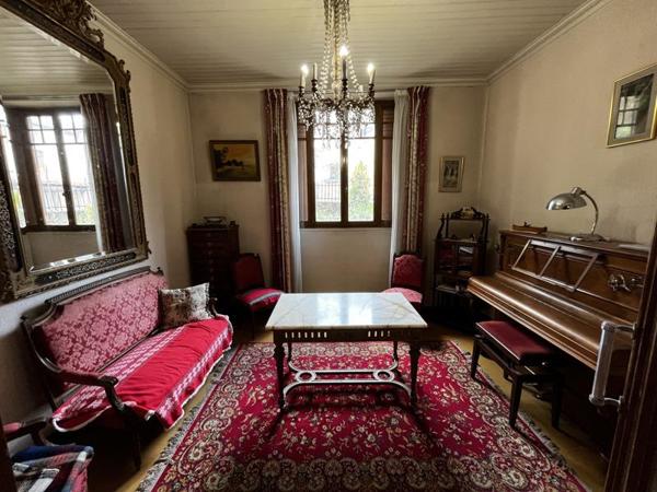 Maison à vendre |  Fumel |  9 pièces | 217 m²