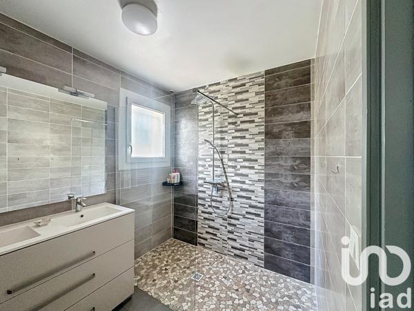 Maison traditionnelle 6 pièces de 140 m² à Benquet (40280)