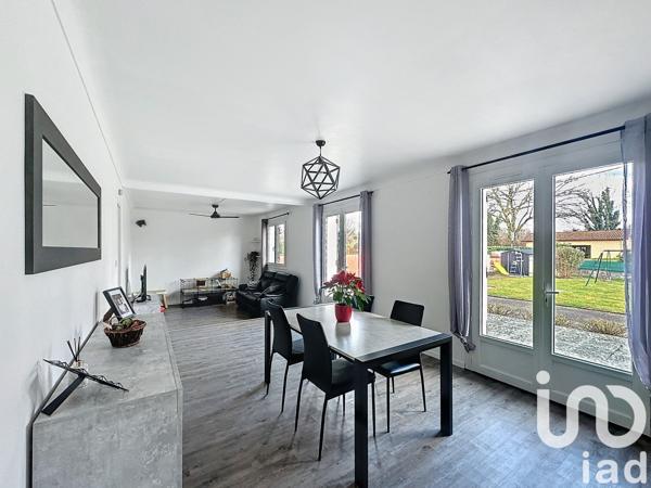 Maison traditionnelle 6 pièces de 140 m² à Benquet (40280)