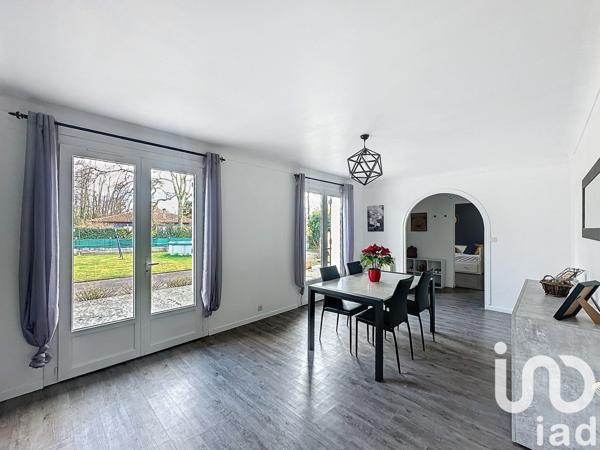 Maison traditionnelle 6 pièces de 140 m² à Benquet (40280)
