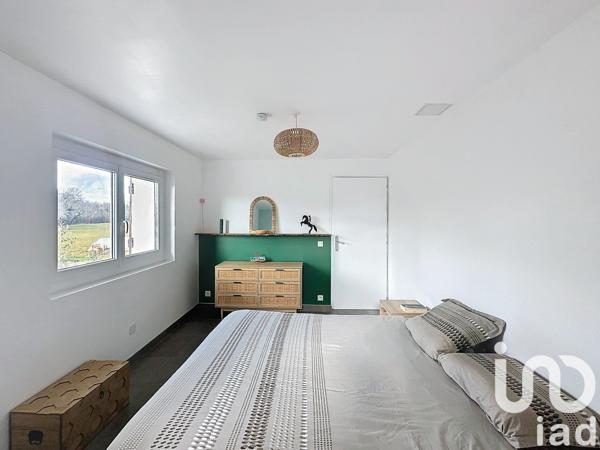 Maison traditionnelle 6 pièces de 140 m² à Benquet (40280)