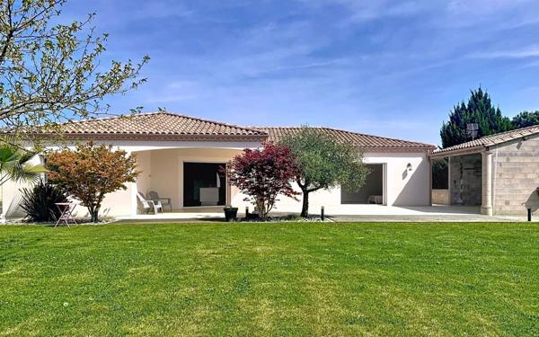 Maison à vendre    4 pièces •  Cours-de-Pile