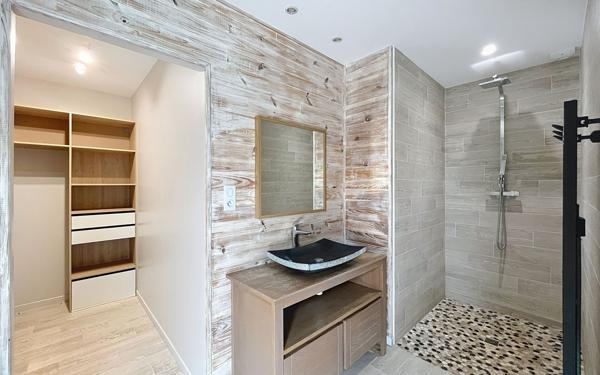 Maison à vendre    4 pièces •  Cours-de-Pile