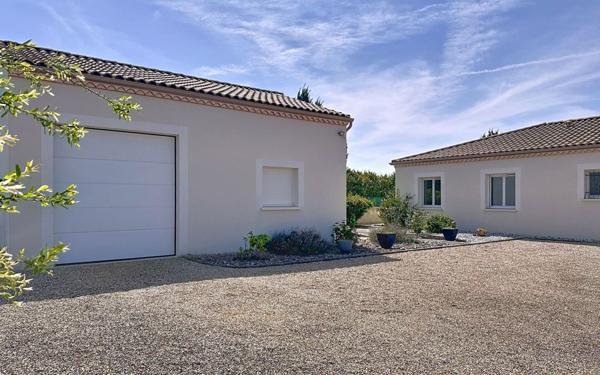 Maison à vendre    4 pièces •  Cours-de-Pile