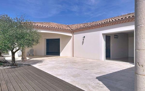 Maison à vendre    4 pièces •  Cours-de-Pile