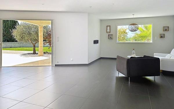 Maison à vendre    4 pièces •  Cours-de-Pile