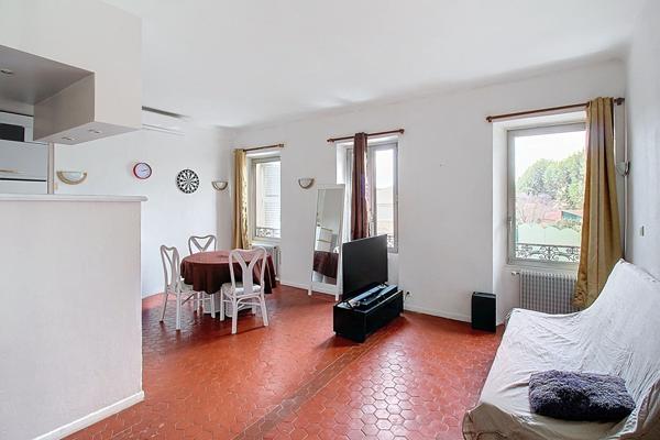 DRAGUIGNAN - A VENDRE APPARTEMENT T3 63m² - LOUÉ 750 € par mois - RENTABILITÉ NETTE 4.79%