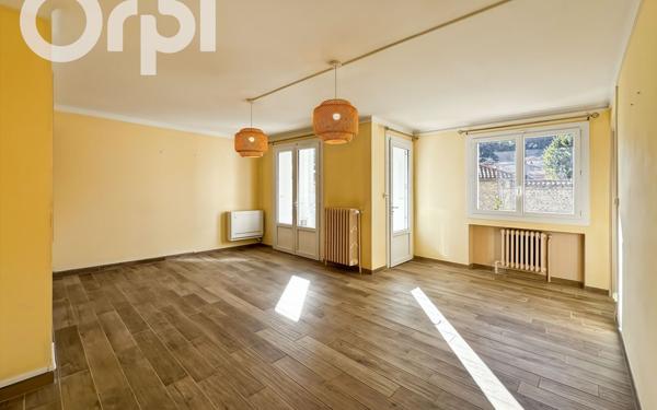 Appartement à louer    6 pièces • 106,30 m2 Vals-les-Bains