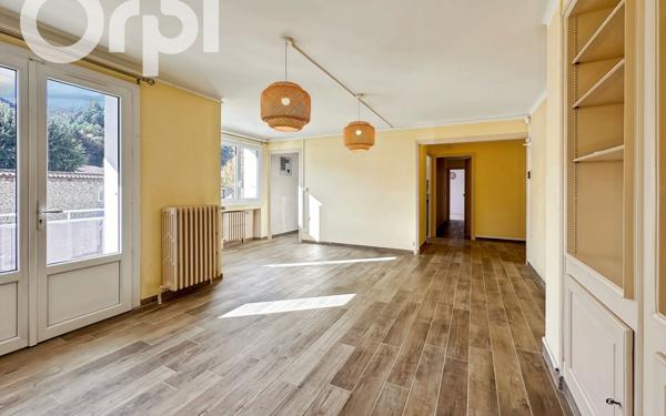 Appartement à louer    6 pièces • 106,30 m2 Vals-les-Bains