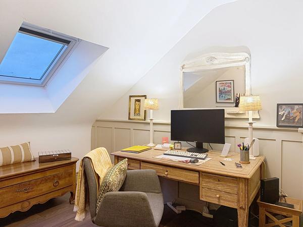 Maison 11 pièce(s) 203 m2