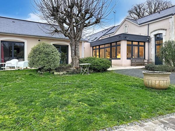 Maison 11 pièce(s) 203 m2