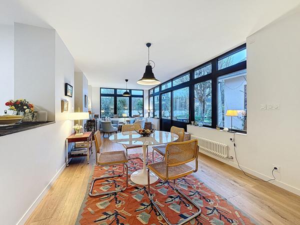 Maison 11 pièce(s) 203 m2