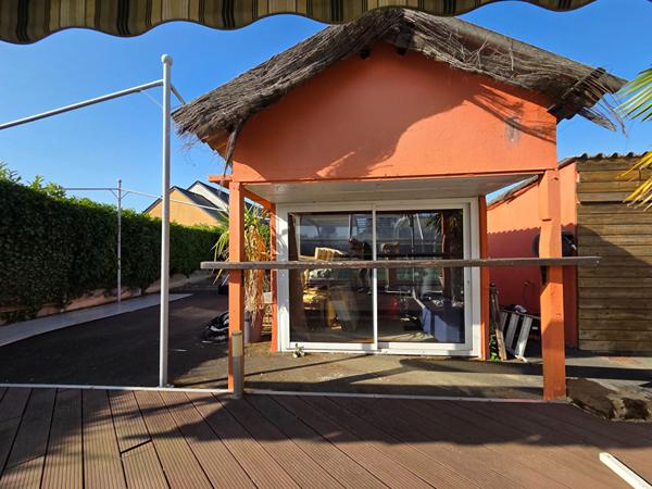 Maison familiale avec piscine, chalet, jardin clos et loisirs à 15 min du centre du Mans