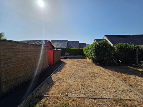 Maison familiale avec piscine, chalet, jardin clos et loisirs à 15 min du centre du Mans