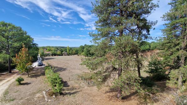 Volumes, espace & grand terrain aux portes de Bergerac