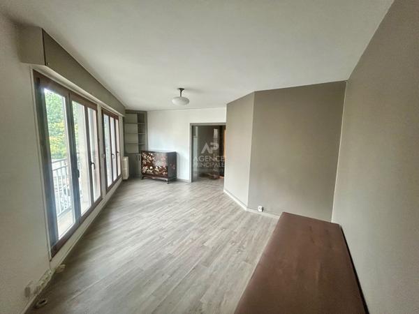 Appartement Poissy 2 pièce(s) 43.32 m2 €179 000 ** - Référence 8995