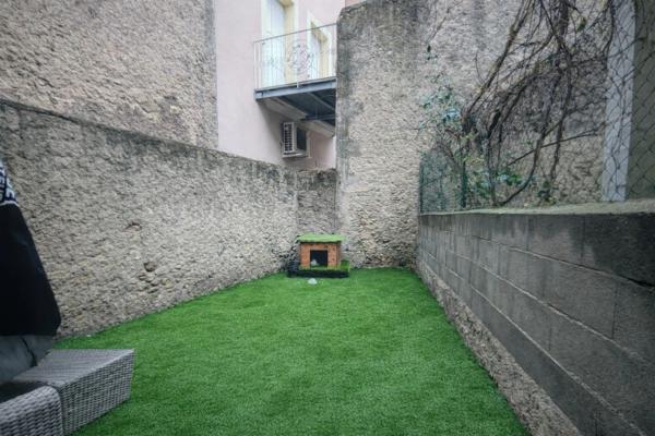 MAISON DE VILLAGE  SÉPARE EN 2 APPARTEMENT  (34)