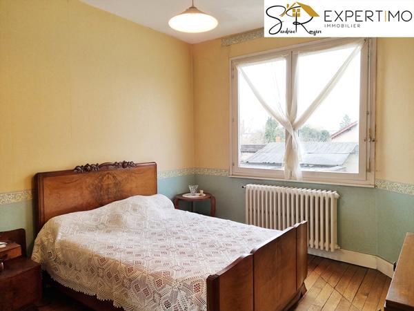 Saint-Éloy-les-Mines (63700) Très grande maison d’habitation de 228 m² avec terrain attenant de 749 m²