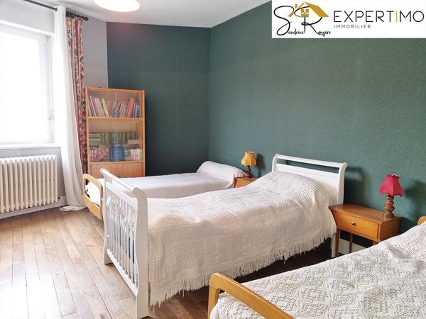 Saint-Éloy-les-Mines (63700) Très grande maison d’habitation de 228 m² avec terrain attenant de 749 m²