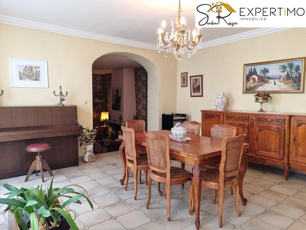 Saint-Éloy-les-Mines (63700) Très grande maison d’habitation de 228 m² avec terrain attenant de 749 m²