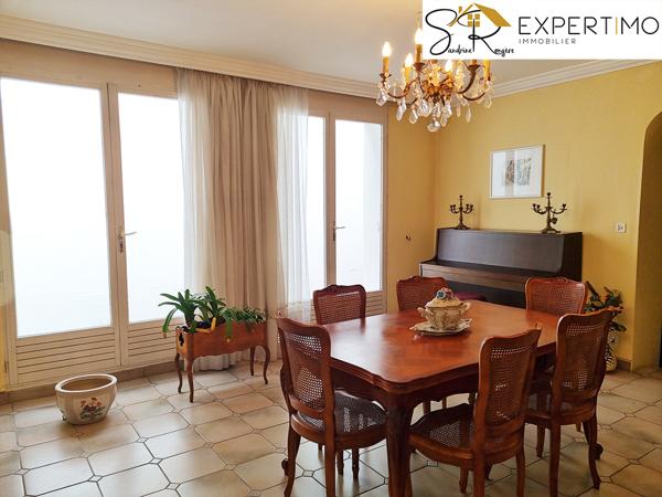 Saint-Éloy-les-Mines (63700) Très grande maison d’habitation de 228 m² avec terrain attenant de 749 m²