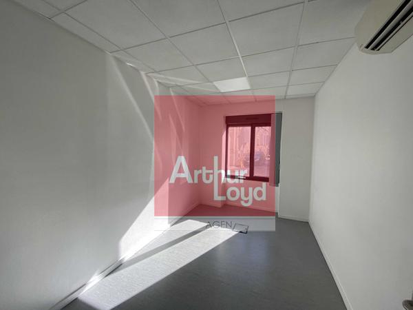 Immeuble de Bureaux Sainte Livrade Sur Lot 330 m2