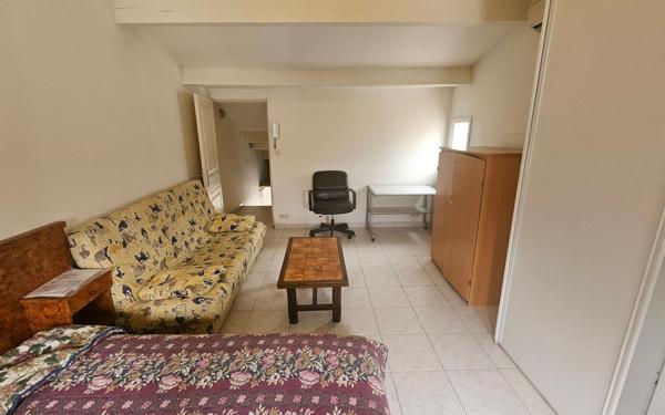 Maison à vendre    6 pièces • 140 m2 Saint-Zacharie