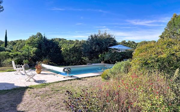 Maison à vendre    4 pièces • 150 m2 Roquefort-les-Pins