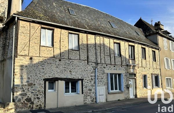 Maison traditionnelle 6 pièces de 160 m² à Forgès (19380)