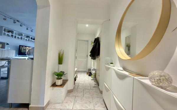 Appartement à vendre    3 pièces • 72 m2 Vauvert