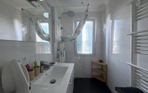 Appartement à vendre    3 pièces • 72 m2 Vauvert