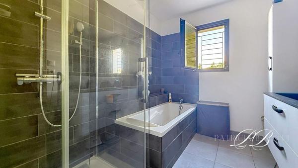 Maison de 90 m2 plain-pied  avec Garage sur un terrain de 300 m2