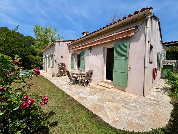 Maison de plain pied au calme total avec piscine