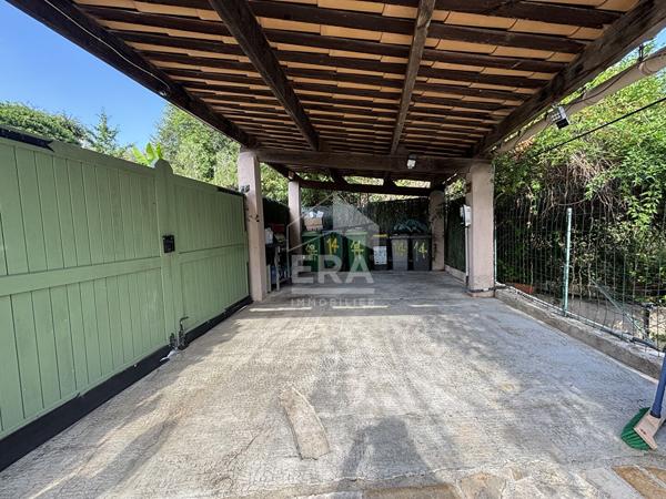 Maison de plain pied au calme total avec piscine