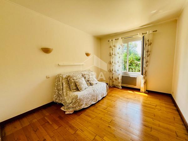 Maison de plain pied au calme total avec piscine