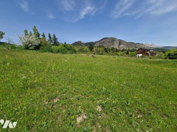Beau terrain à bâtir avec vue