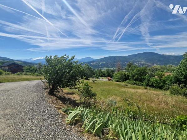 Beau terrain à bâtir avec vue
