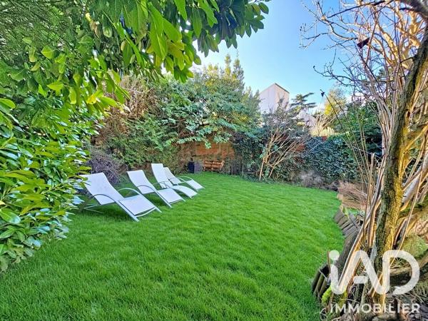 Maison à vendre 9 pièces 205 m² Suresnes
