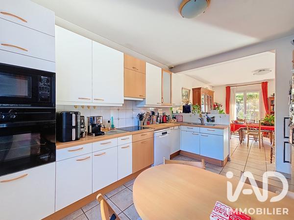 Maison à vendre 9 pièces 205 m² Suresnes