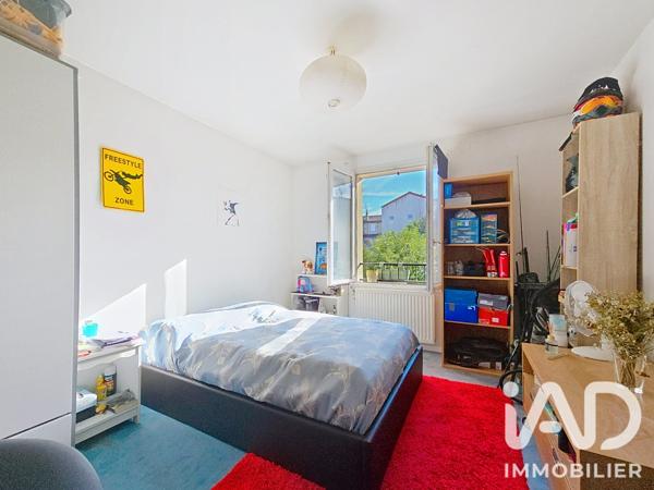 Maison à vendre 9 pièces 205 m² Suresnes