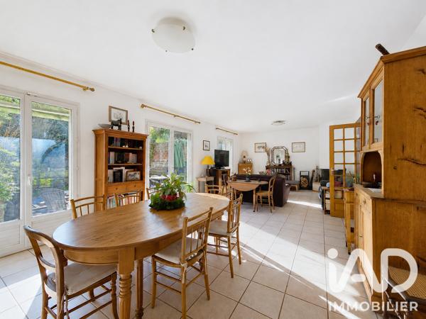 Maison à vendre 9 pièces 205 m² Suresnes
