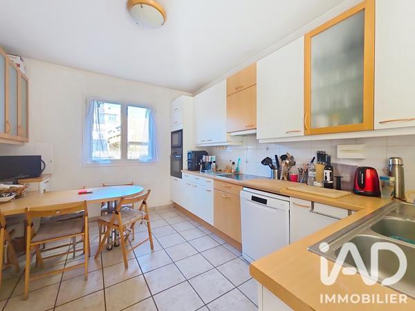 Maison à vendre 9 pièces 205 m² Suresnes