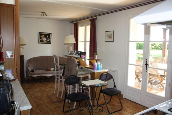 Maison à vendre 7 pièces proche de CUISERY (71) Maison au calme 200m2 - 5 chambres sur 3064m2 de terrain clos à 238 000 €