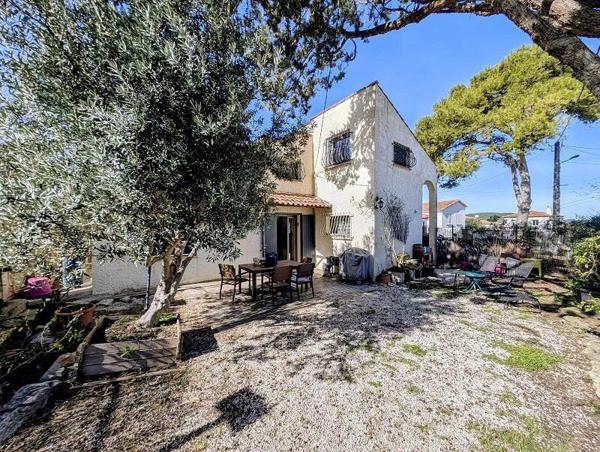 Vente Maison 4 pièces 105 m2 à Saint-Mitre-les-Remparts