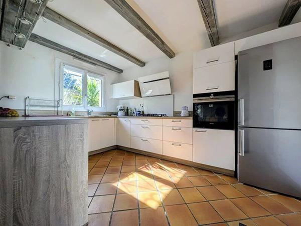 Vente Maison 4 pièces 105 m2 à Saint-Mitre-les-Remparts