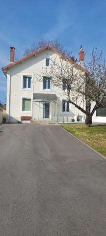 MAISON  5 PIECES SECTEUR CENTRE VILLE